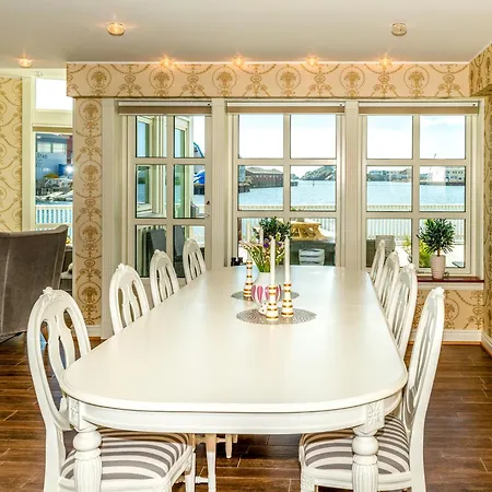 Havn Waterfront سفولفير